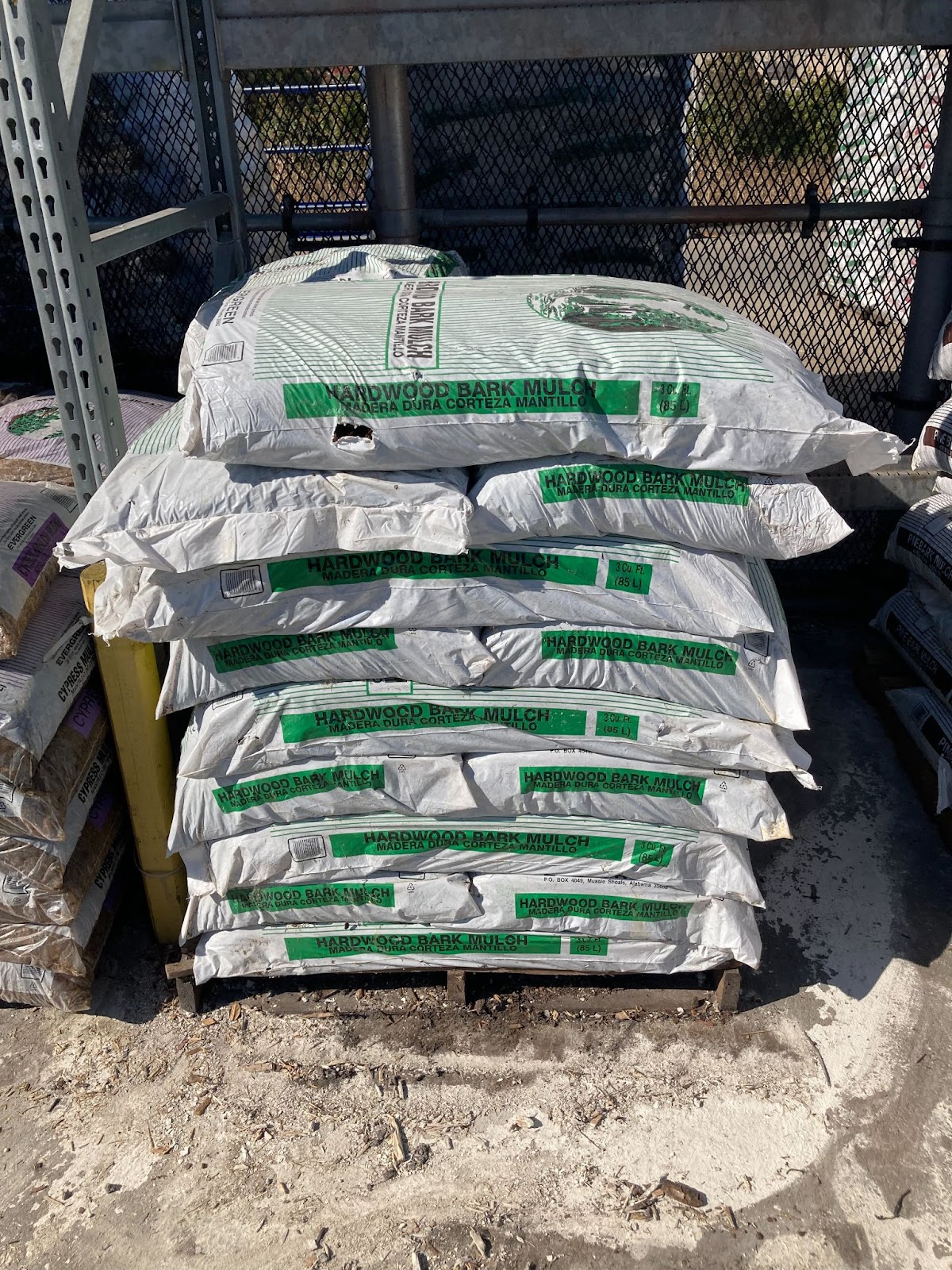 Lowes Mulch Sale: 5 for $10 Sale Dates in 2024 | TLR