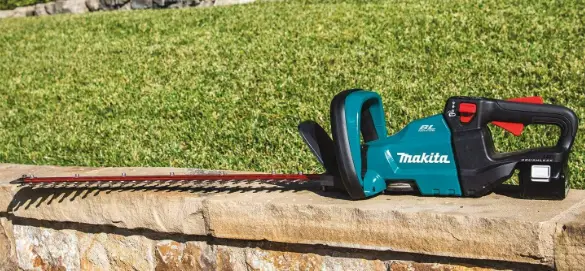 Makita cordless hedge trimmer