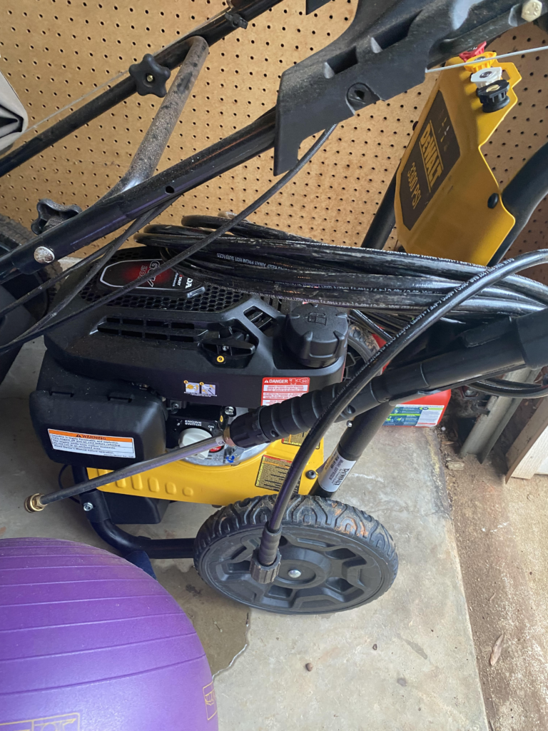 my dewalt 3300 psi pressure washer in my garage