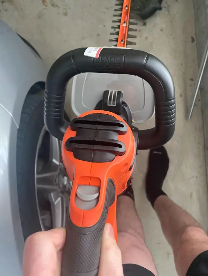 black decker corded hedge trimmer