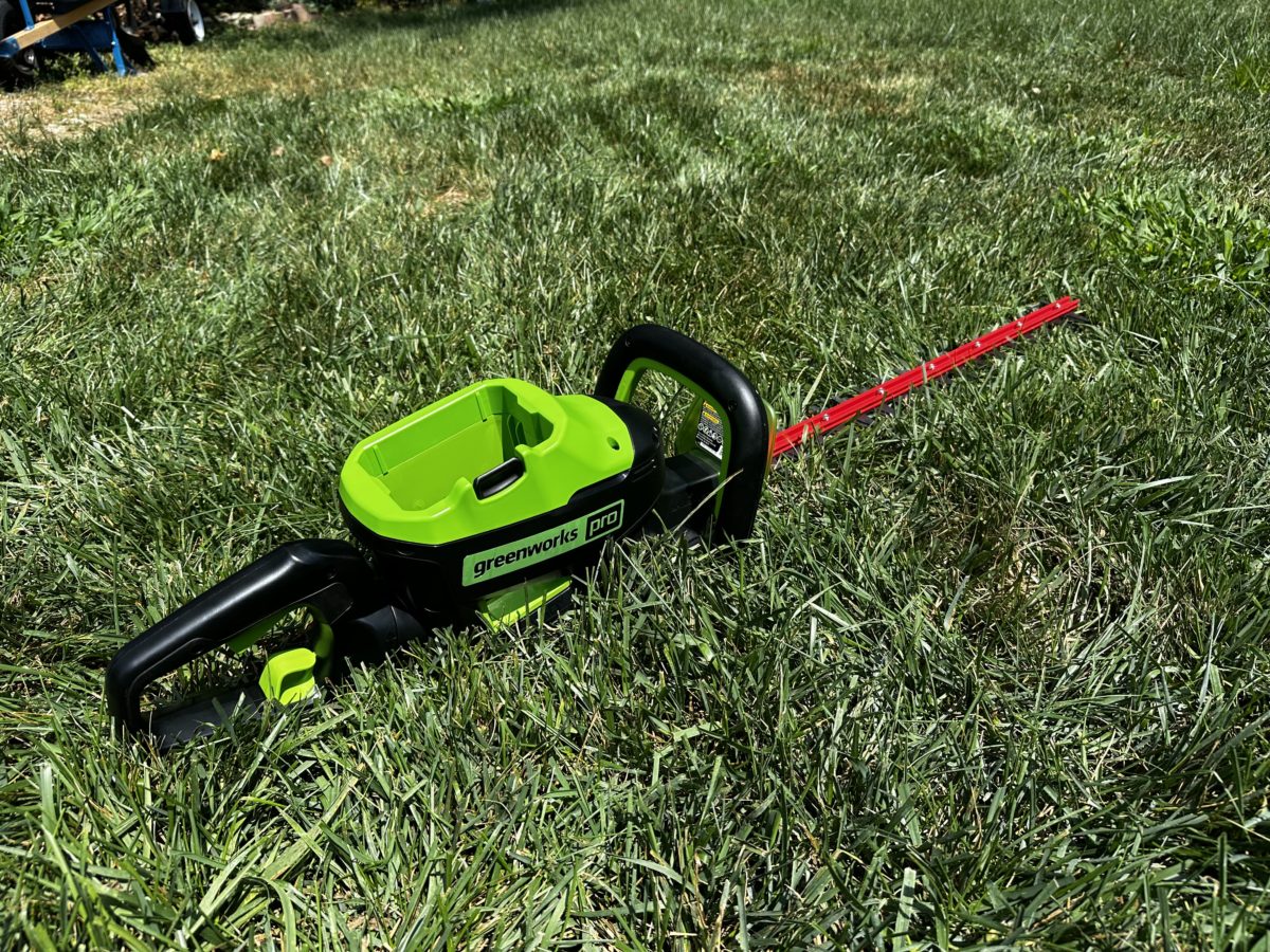 greenworks hedge trimmer