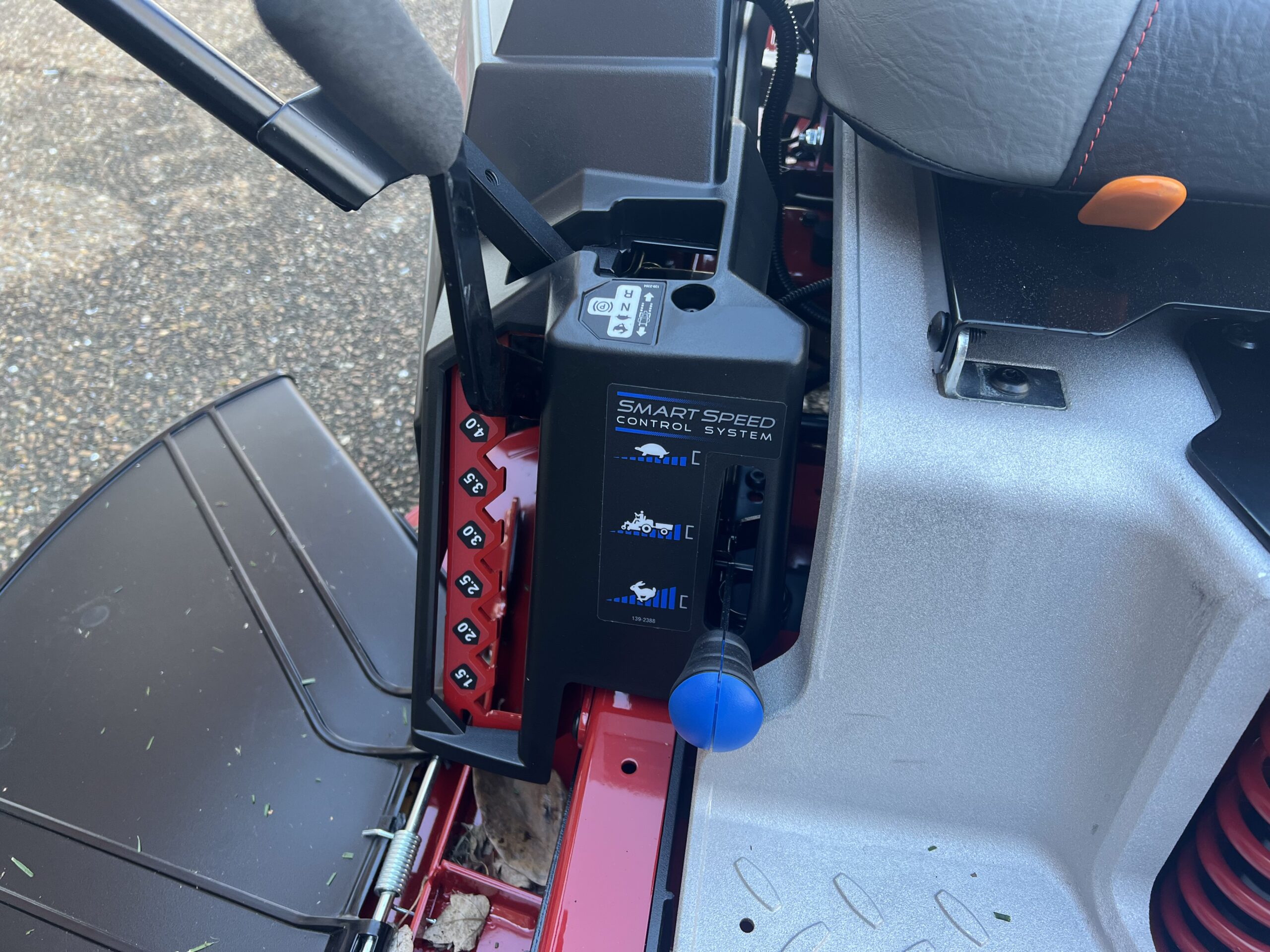 smart speed control system on the Toro TimeCutter