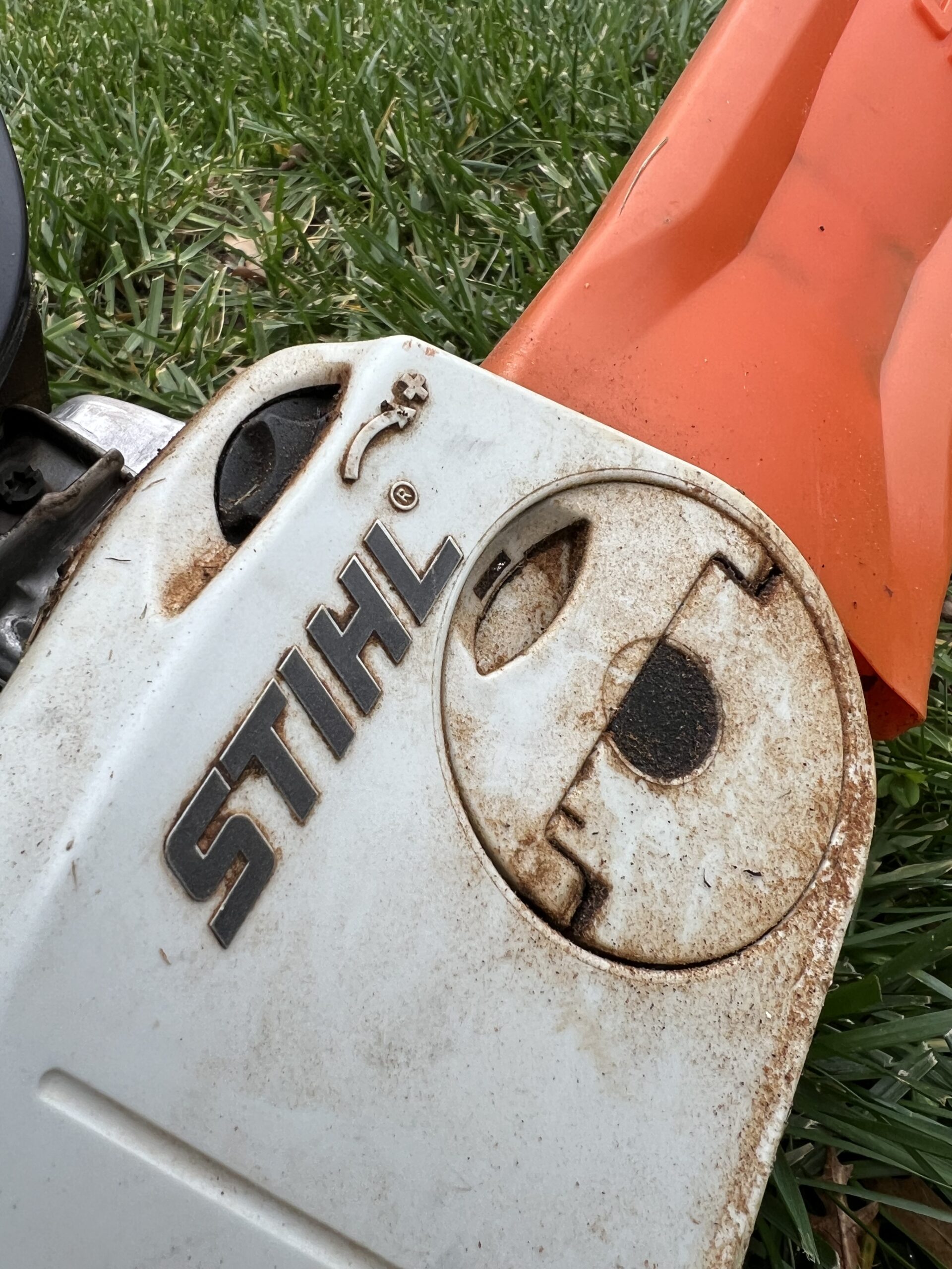 tension system on the Stihl MS 251 c